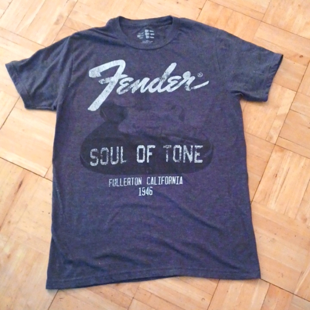 Fender guitar tee shirt men's size medium gray